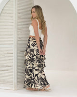 Falda Karen hojas negra