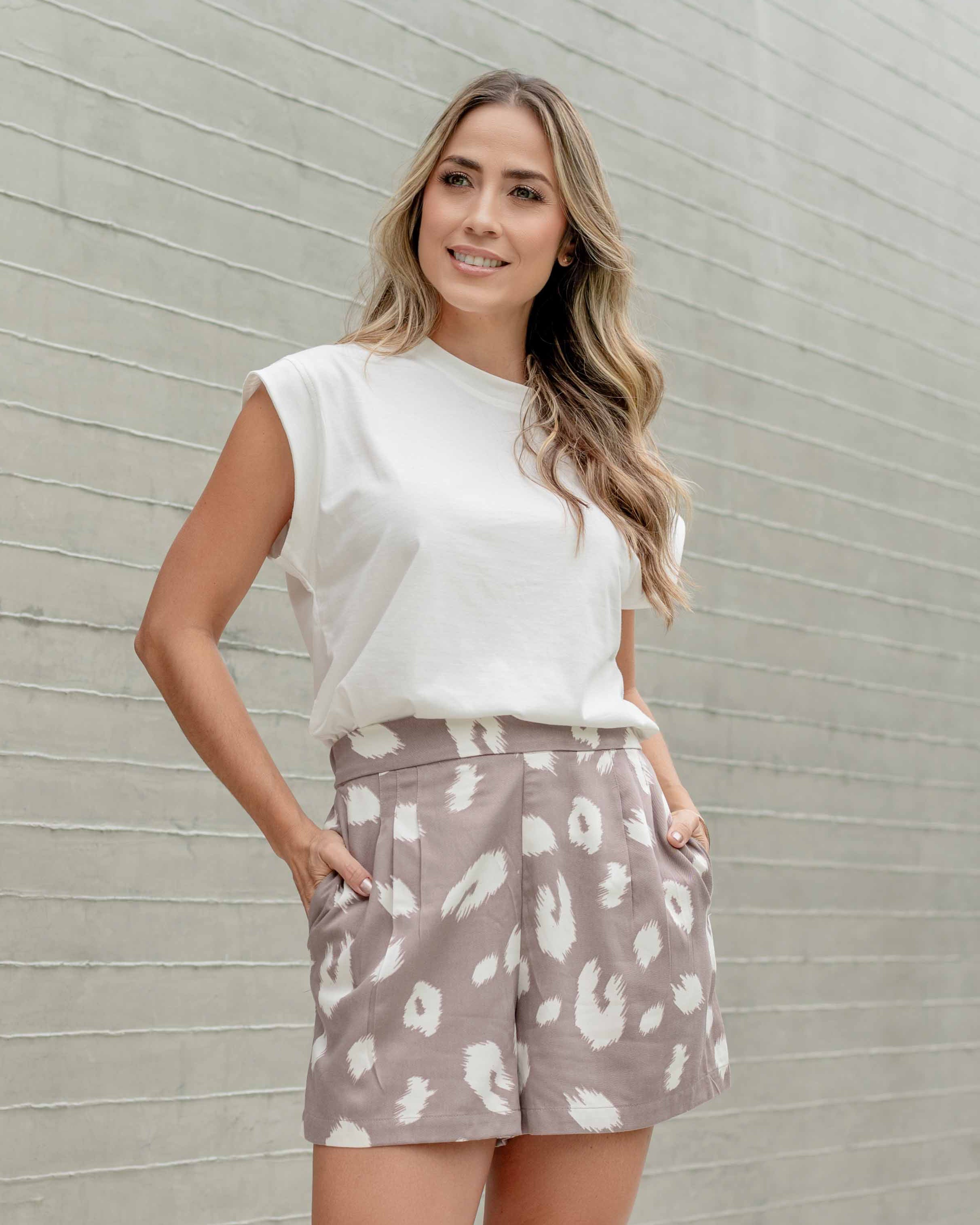 Short Greta Mora