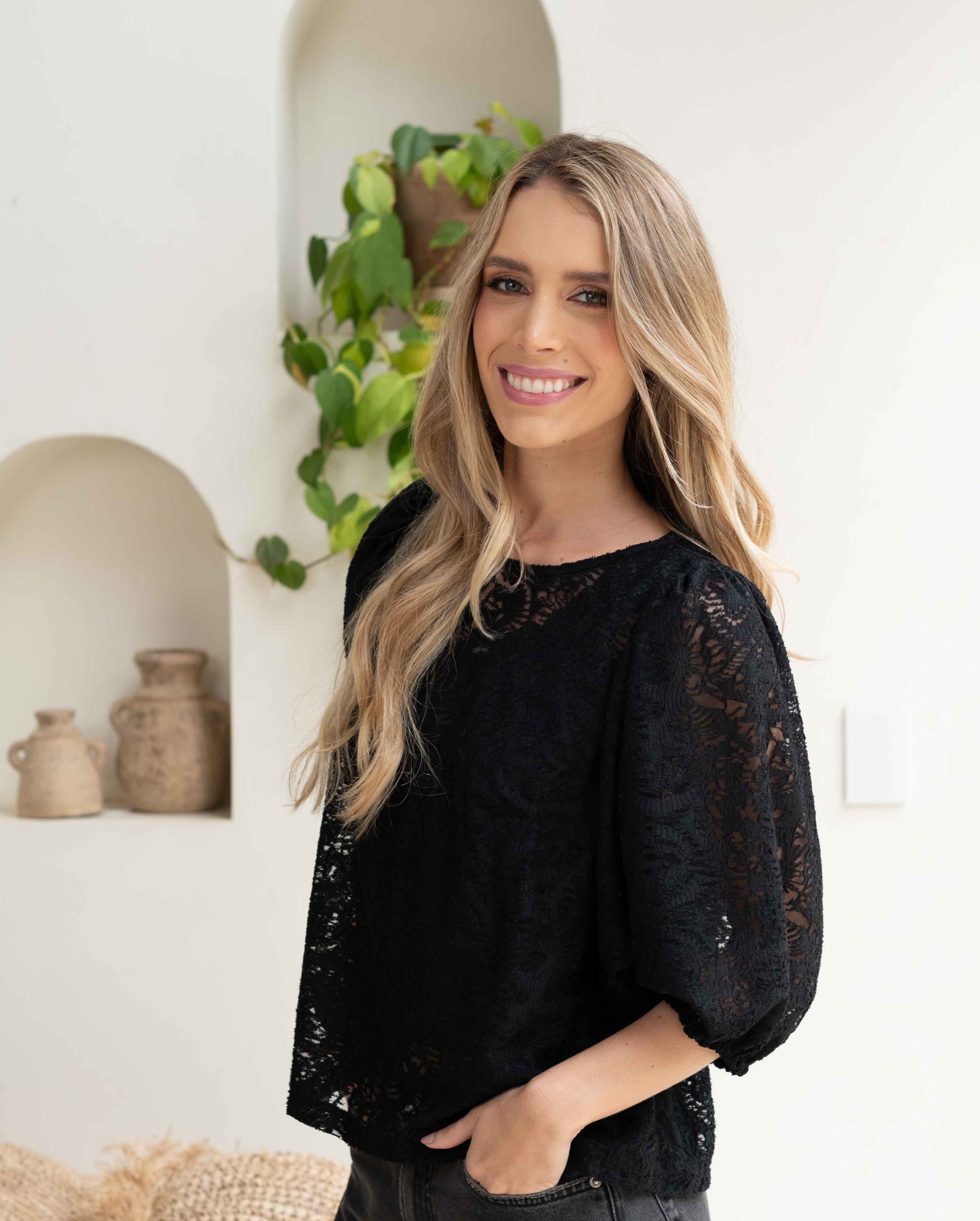 Blusa Ivanna Lace Black